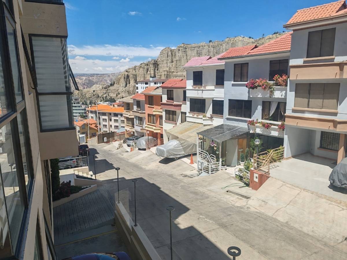 Departamento ACHUMANI Foto 16