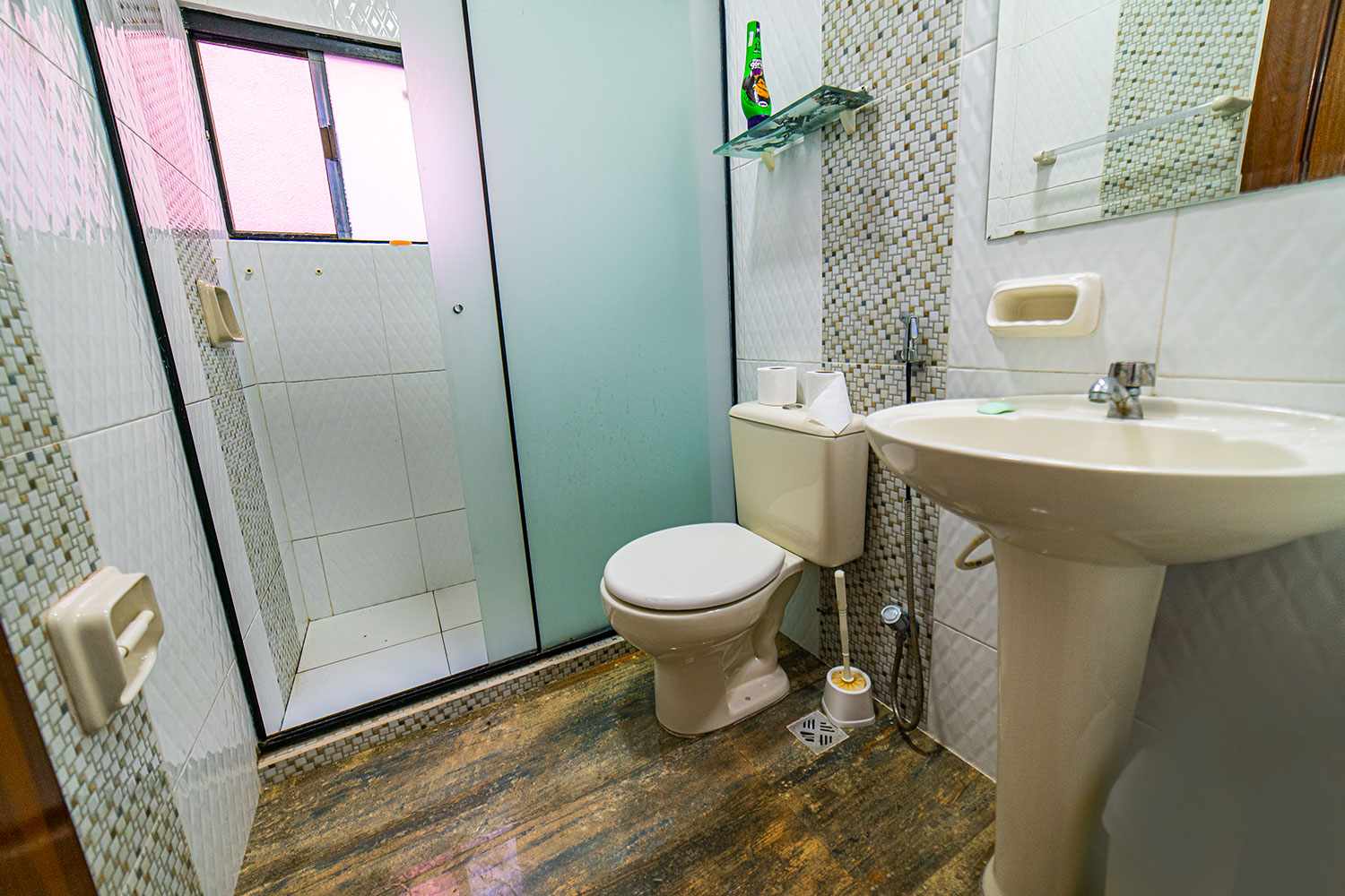 Casa en Entre 5to y 6to anillo Norte en Santa Cruz de la Sierra 4 dormitorios 3 baños 2 parqueos Foto 9