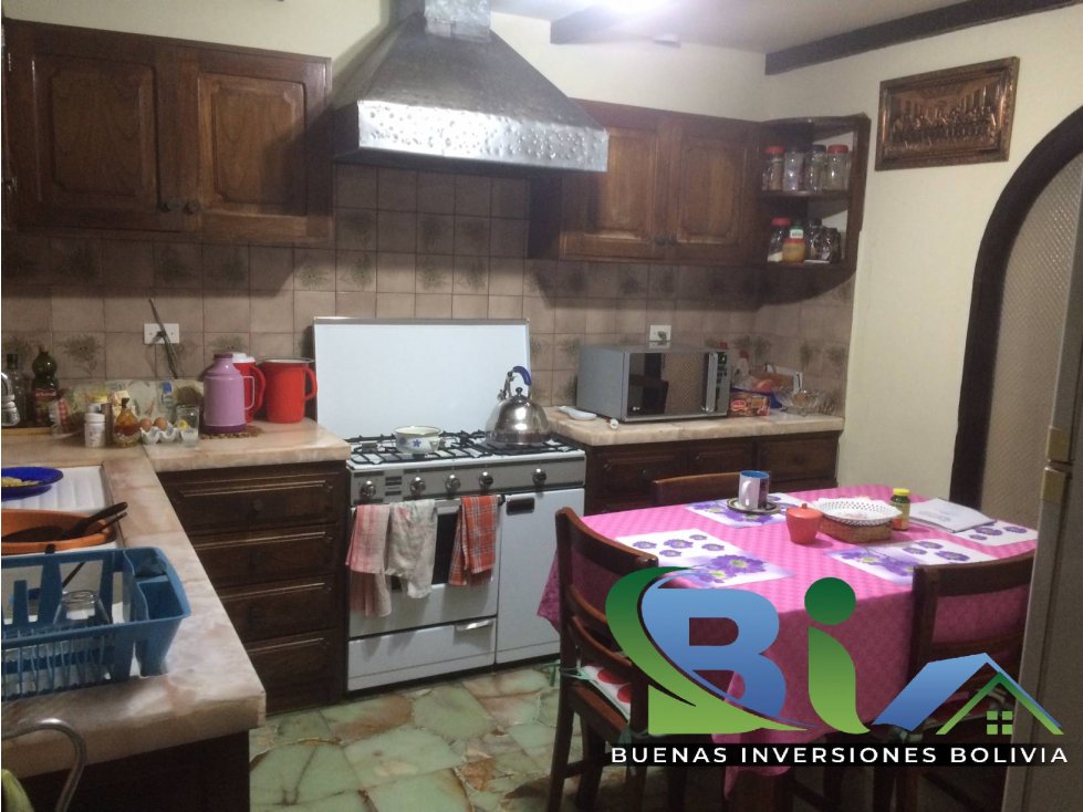 Casa en Noroeste en Cochabamba 7 dormitorios 7 baños 1 parqueos Foto 21