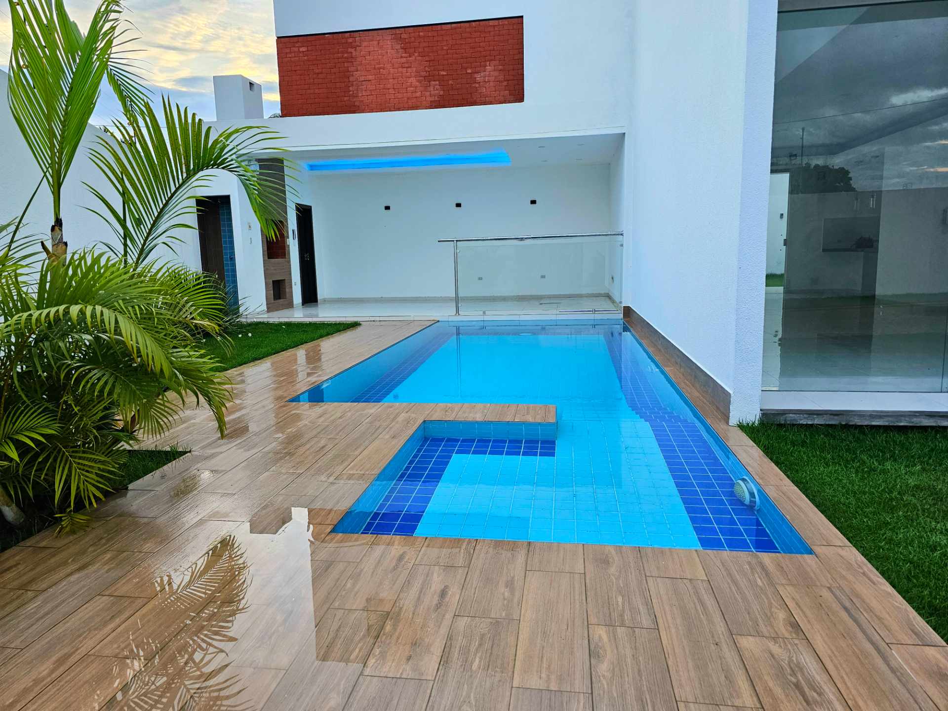 Casa en Urubó en Santa Cruz de la Sierra 3 dormitorios 4 baños 2 parqueos Foto 1