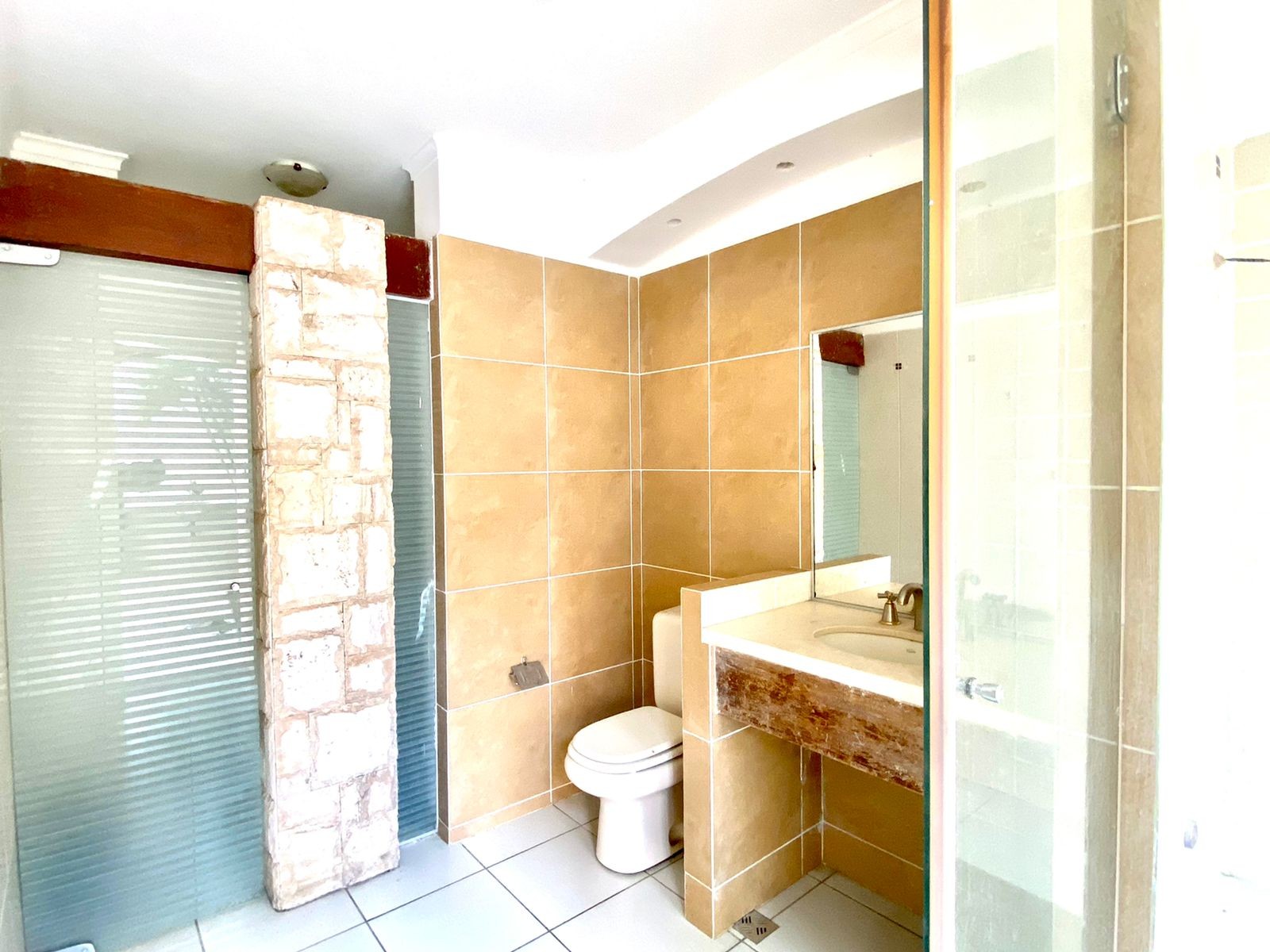 Casa en VentaBarrio Urbarí, Av. Piraí calle Baracea Foto 27