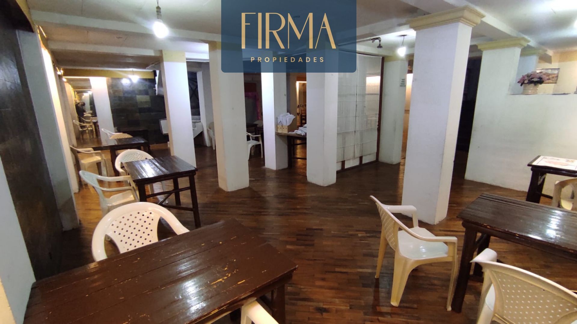 Local comercial en Achumani en La Paz  5 baños  Foto 4