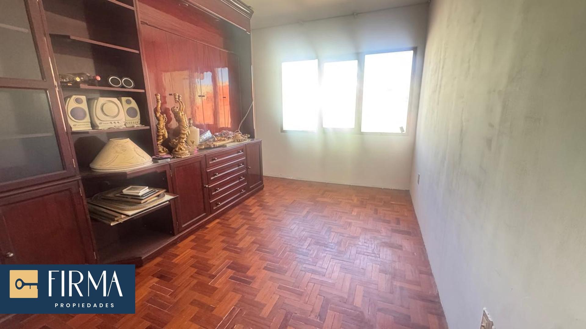 Casa en Achumani en La Paz 6 dormitorios 4 baños 2 parqueos Foto 6