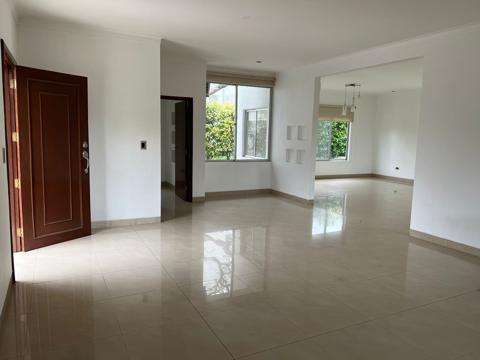 En Alquiler a $us 1,800 Foto 21