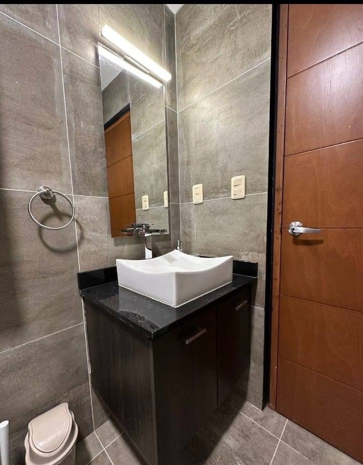 En Alquiler a Bs 4,800 Foto 4