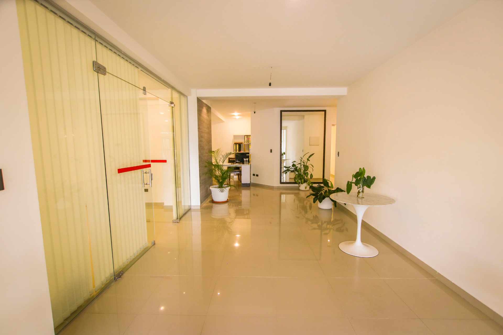 En Alquiler a $us 1,000 Foto 19