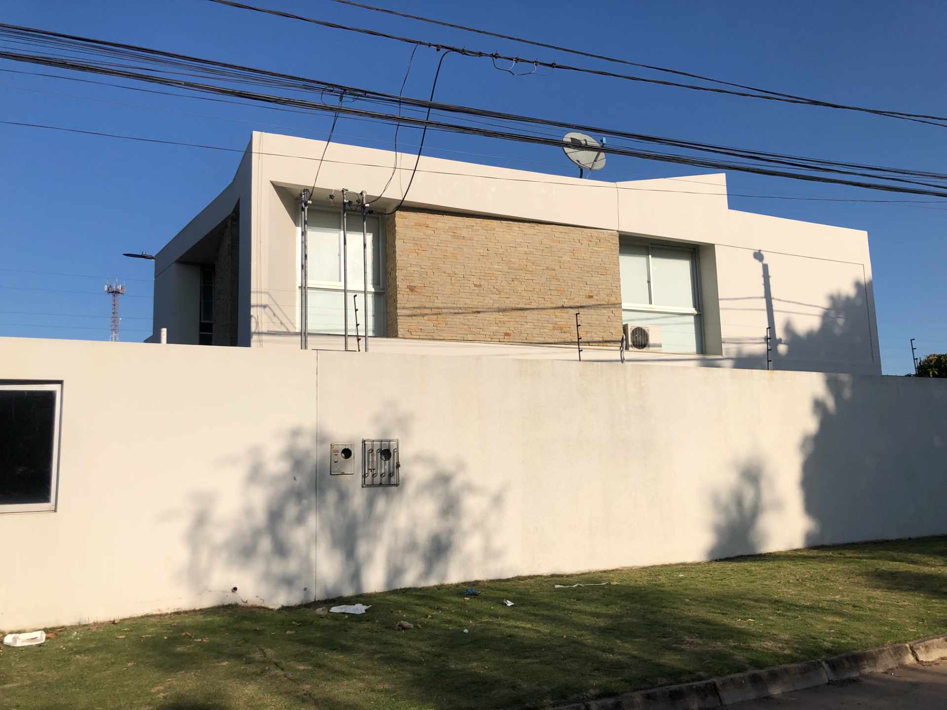 Casa en Entre 6to y 7mo anillo Norte en Santa Cruz de la Sierra 3 dormitorios 3 baños 2 parqueos Foto 4