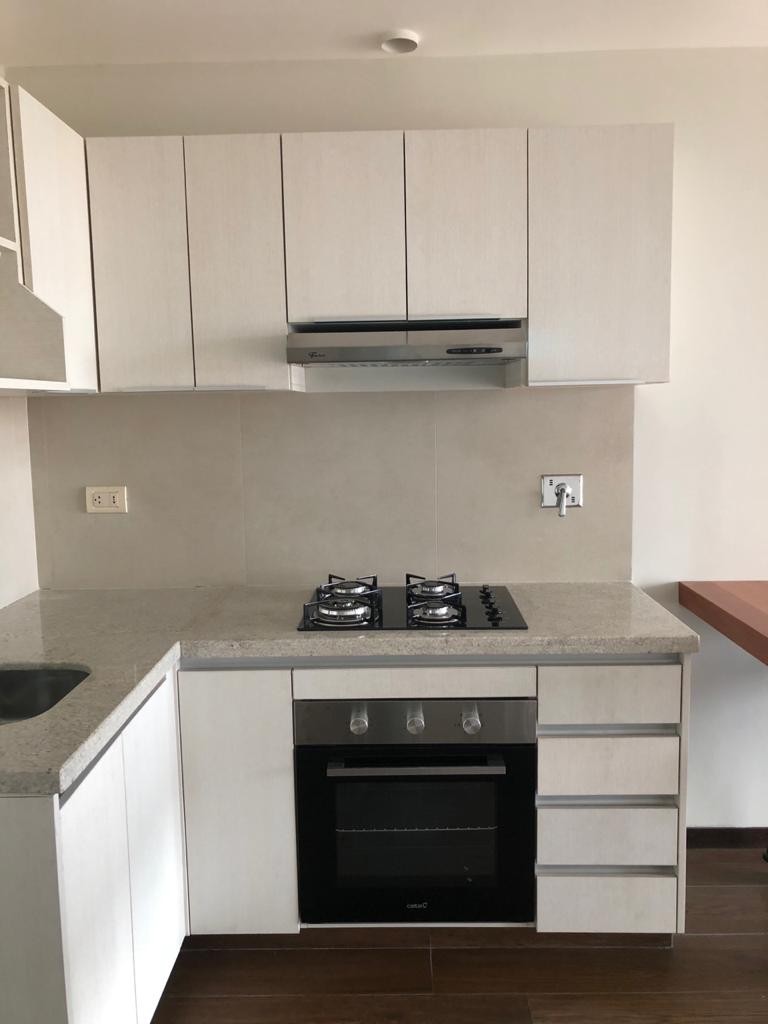 Departamento en AlquilerTorre Vento,  sobre Av. alemana entre 2 do y 3anillo Foto 6