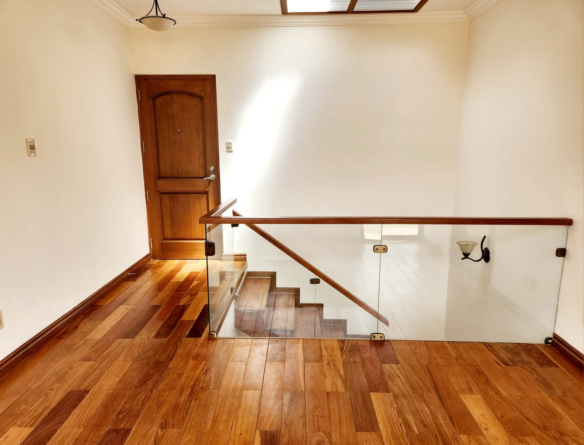 En Alquiler a $us 1,100 Foto 3