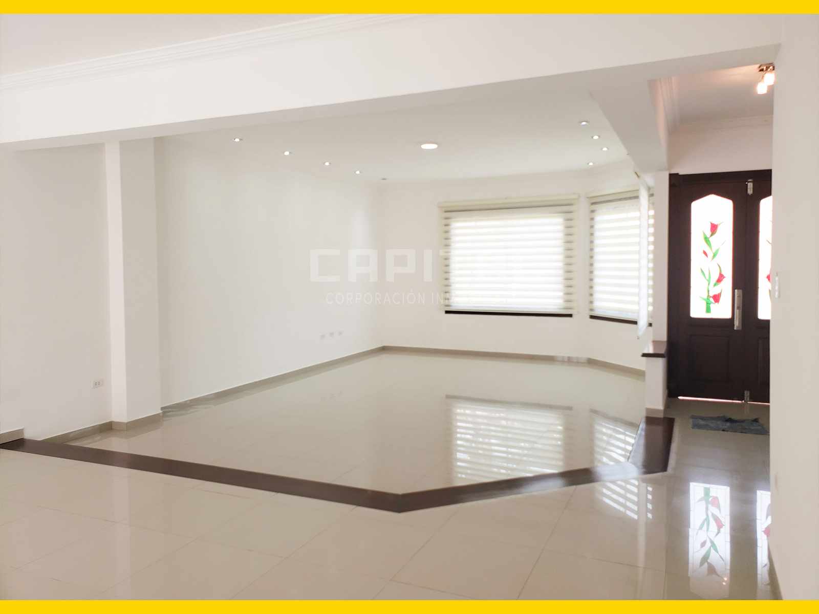 En Alquiler a $us 2,400 Foto 24