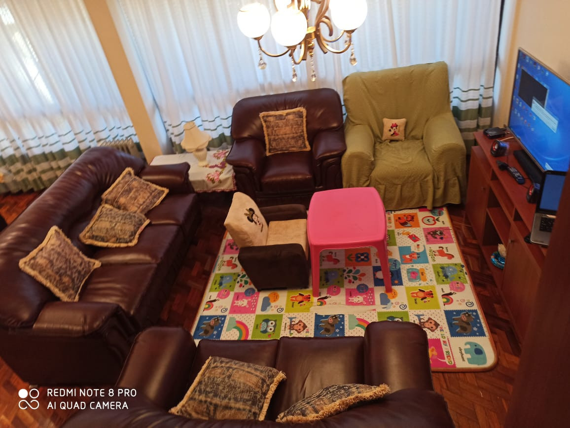 Departamento en VentaCalle Altamirano entre calles 3 y 4 zona Irpavi Foto 3