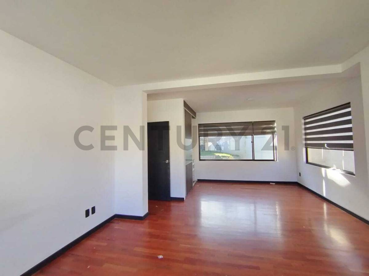 Casa en Achumani en La Paz 2 dormitorios 3 baños 1 parqueos Foto 11