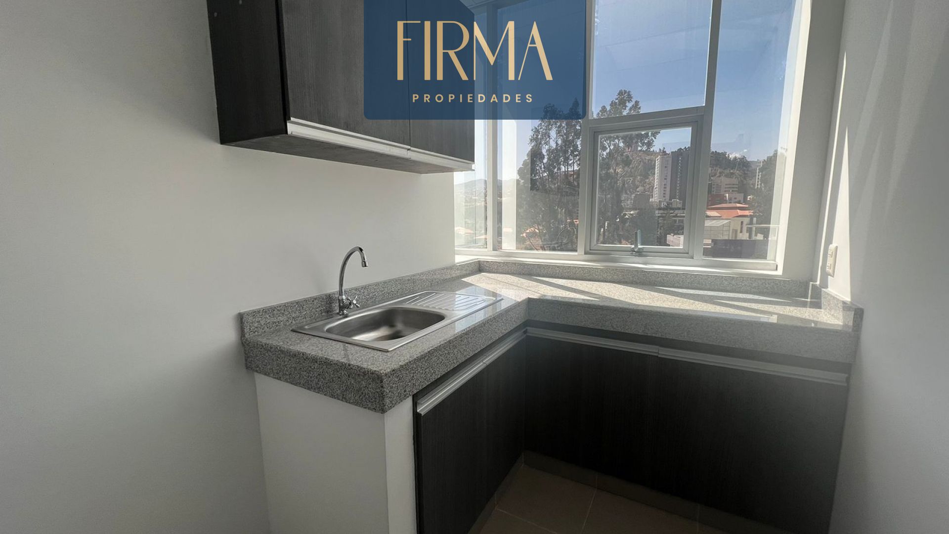 Oficina ALQUILA ESTA OFICINA EN CALACOTO Foto 4