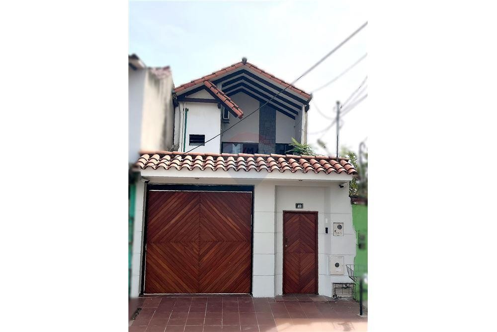 Casa en VentaAv. Ovidio Barbery, casi 3er anillo 3 dormitorios 4 baños 2 parqueos Foto 1