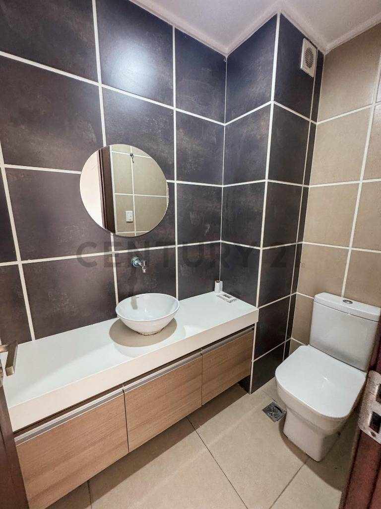 Departamento Urbari, 2 cuadras del 2do anillo Foto 8