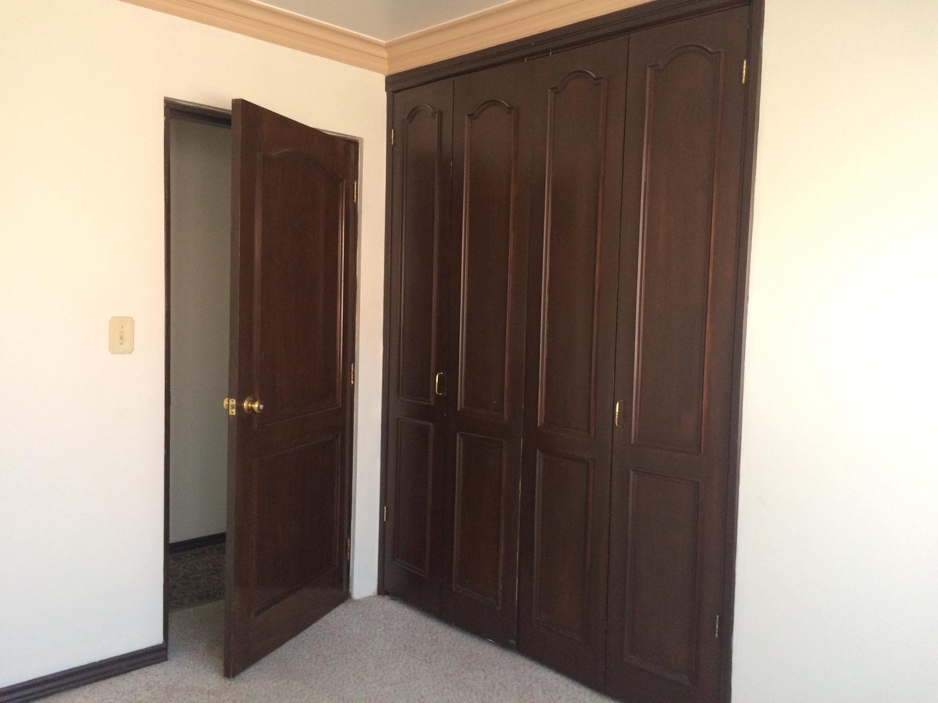 Departamento en Venta HERMOSO Y SOLEADO DEPARTAMENTO EN LA 21 CALACOTO 3 dormitorios 4 baños 1 parqueos Foto 6