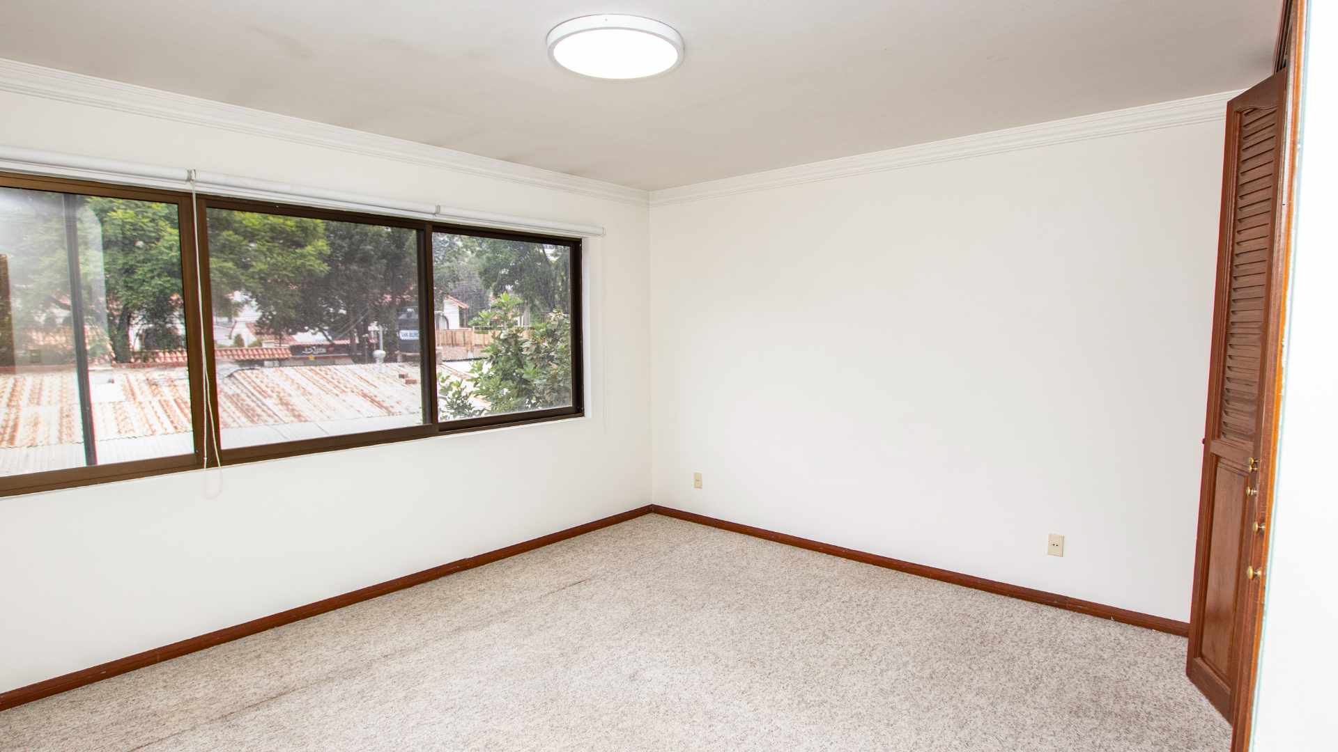 Departamento en AlquilerAv. Melchor Urquidi, Edificio Palmas II #1175 - Noreste Foto 4