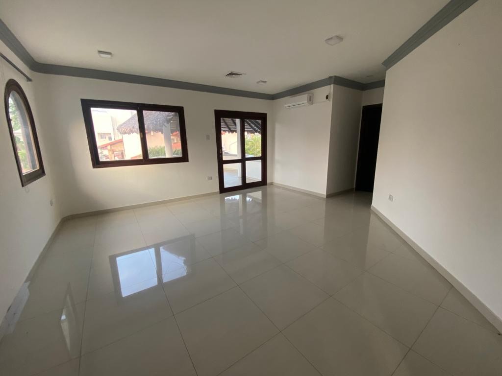 En Alquiler a $us 1,800 Foto 20