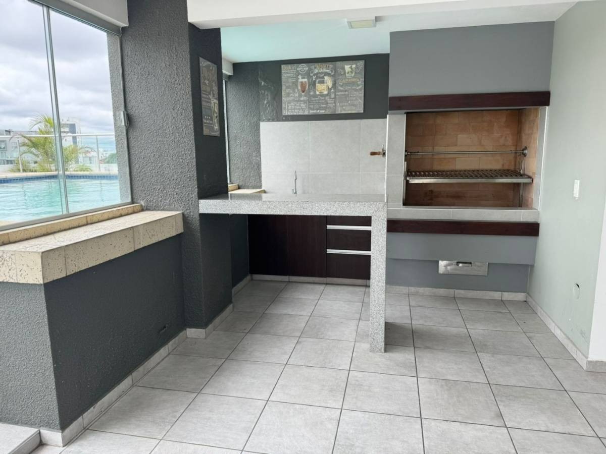 Departamento en Entre 3er y 4to anillo Oeste en Santa Cruz de la Sierra 3 dormitorios 2 baños  Foto 8