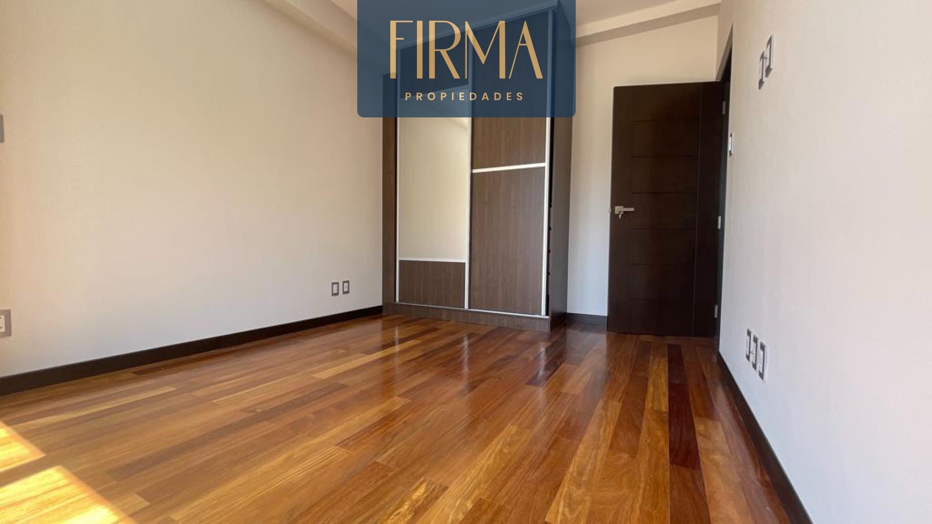 Departamento en VentaIRPAVI BAJO 3 dormitorios 3 baños 1 parqueos Foto 5