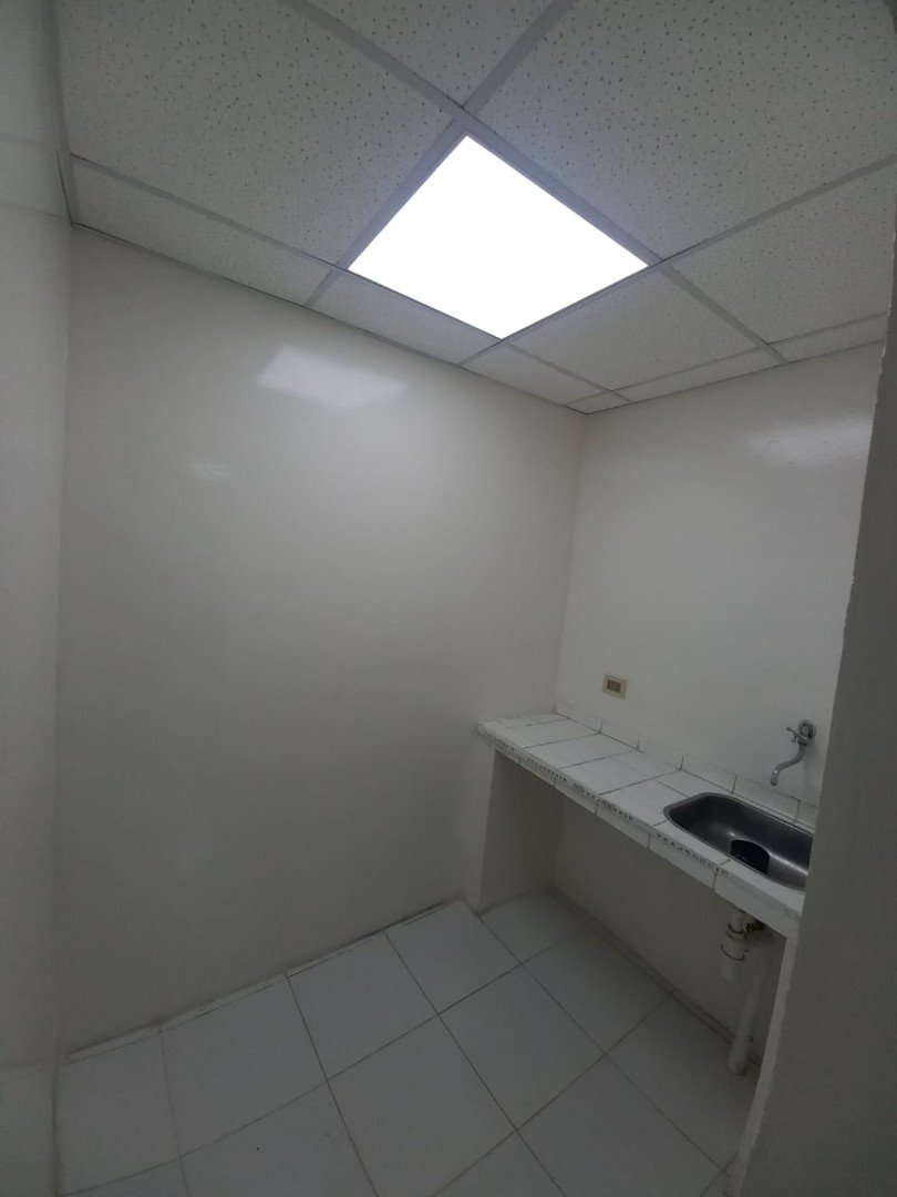 Oficina Av. Arce Foto 11