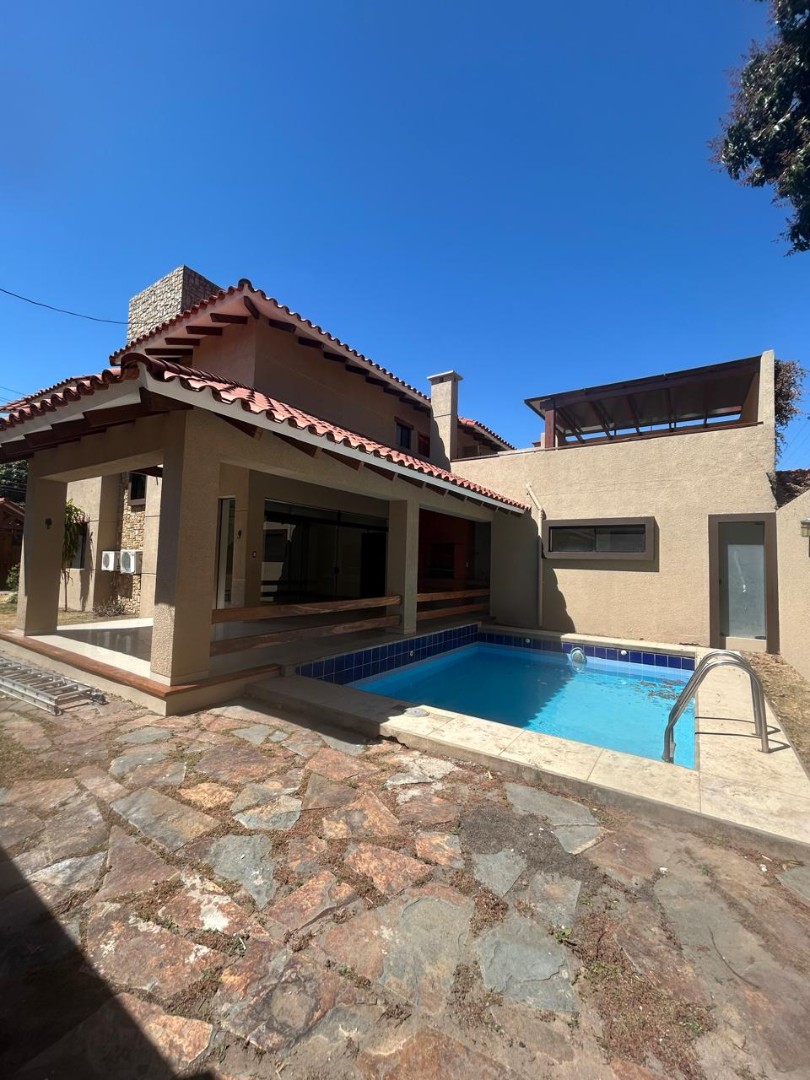 En Alquiler a $us 1,500 Foto 25