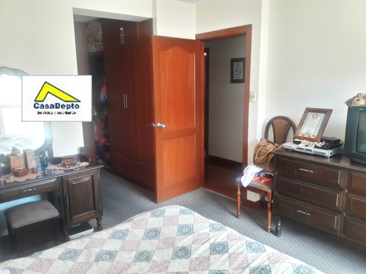 Departamento en Irpavi en La Paz 3 dormitorios 4 baños 1 parqueos Foto 14