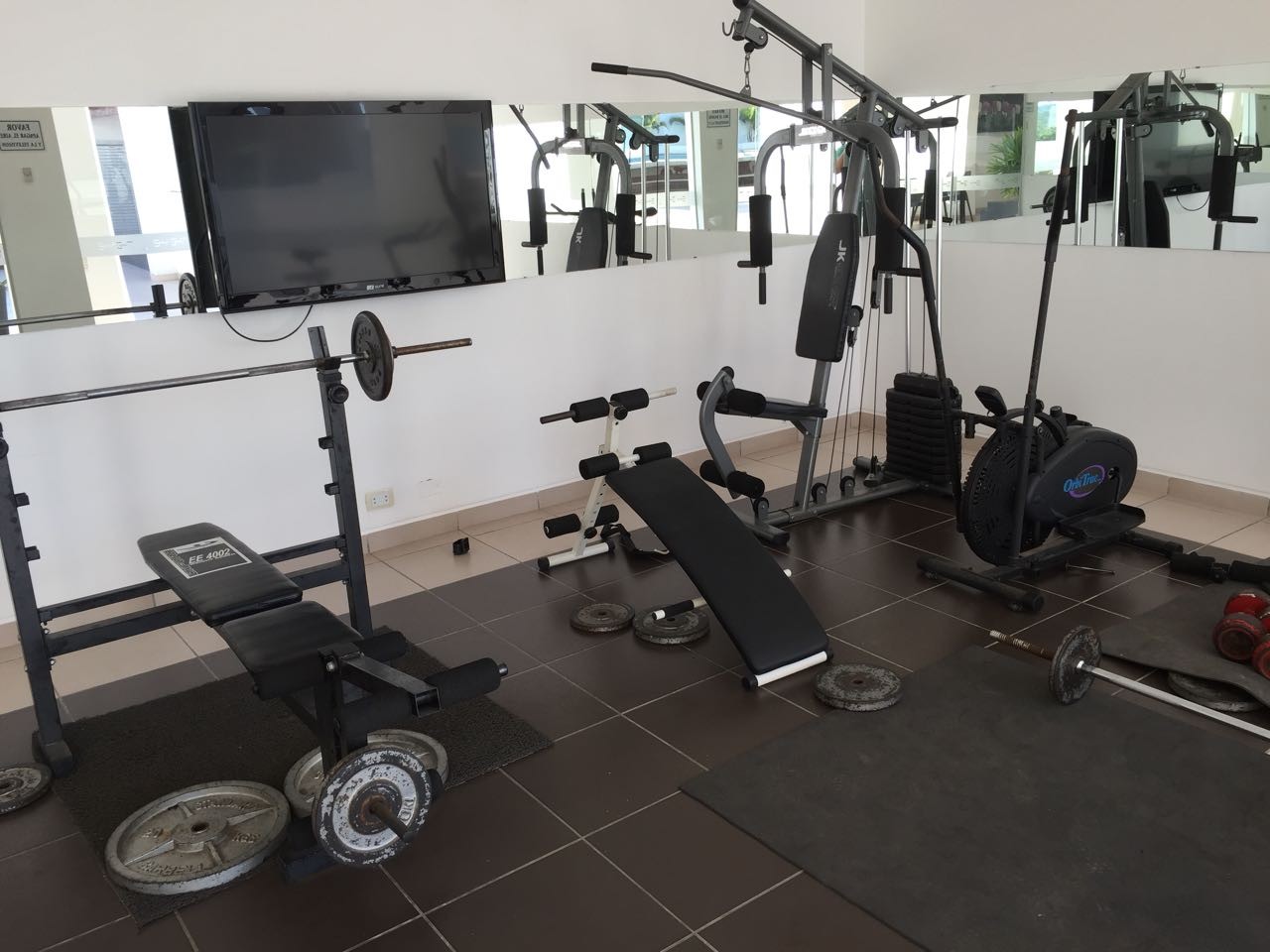 Departamento en AlquilerEdificio Sky, Calle J Equipetrol Norte Foto 8