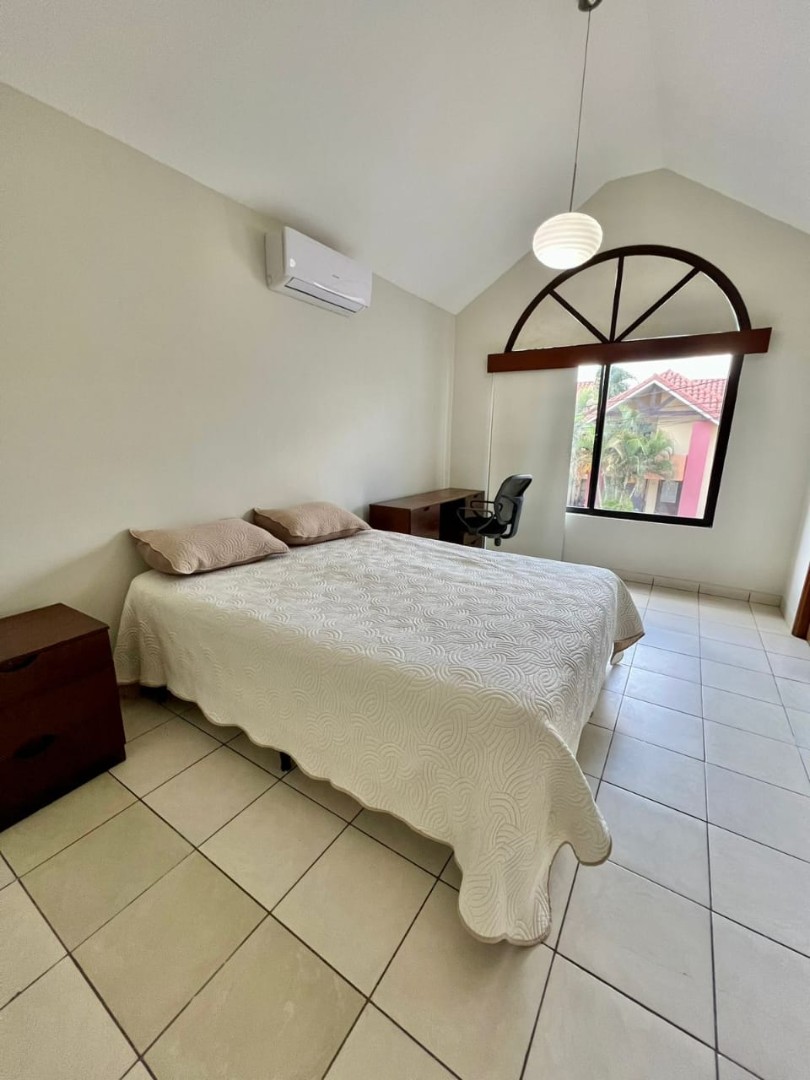 En Alquiler a Bs 8,500 Foto 5