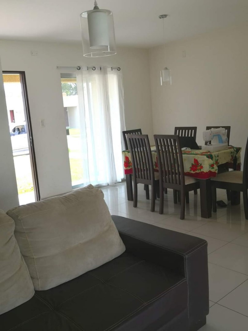 Casa en AlquilerZONA NORTE COND. SEVILLA BOSQUE 3 dormitorios 2 baños 1 parqueos Foto 8