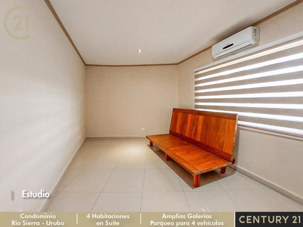 Casa en Urubó en Santa Cruz de la Sierra 4 dormitorios 5 baños 4 parqueos Foto 16