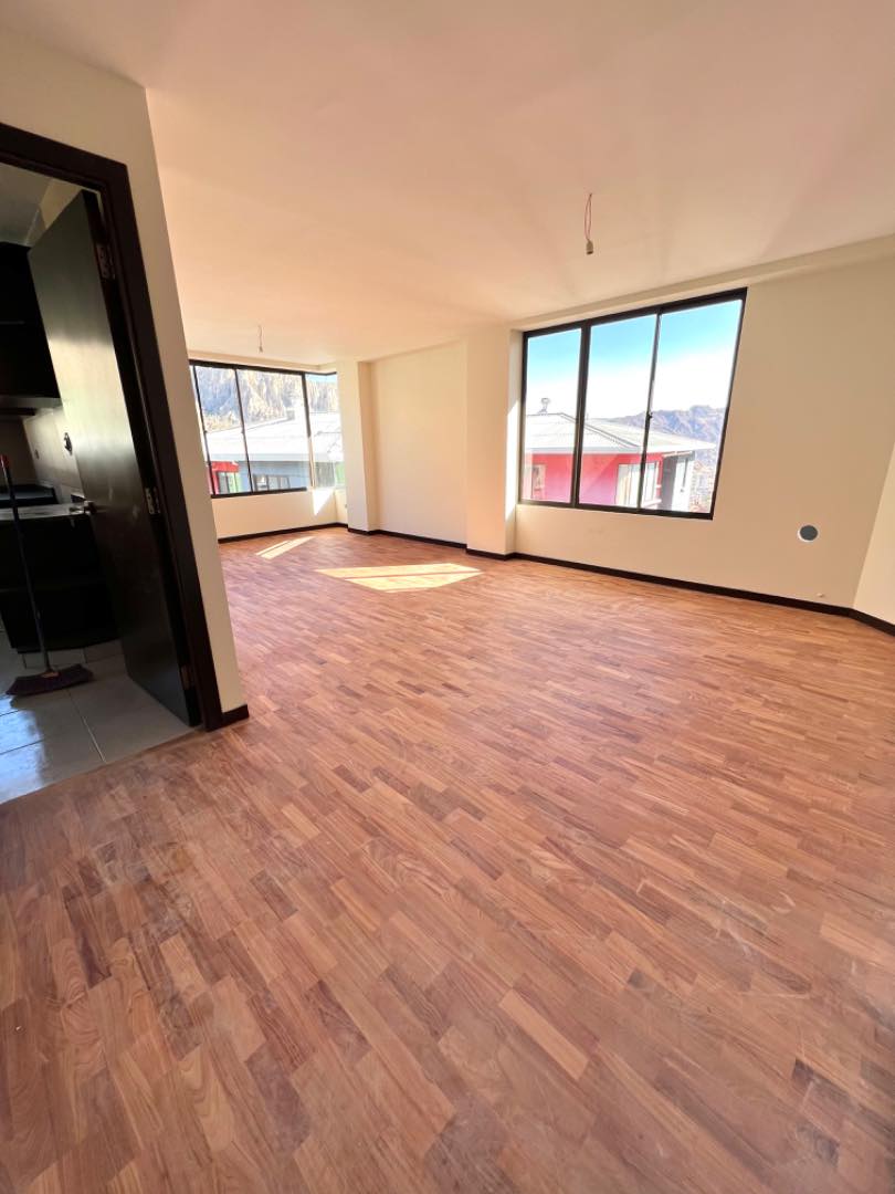 Departamento en Los Pinos en La Paz 3 dormitorios 3 baños 1 parqueos Foto 6