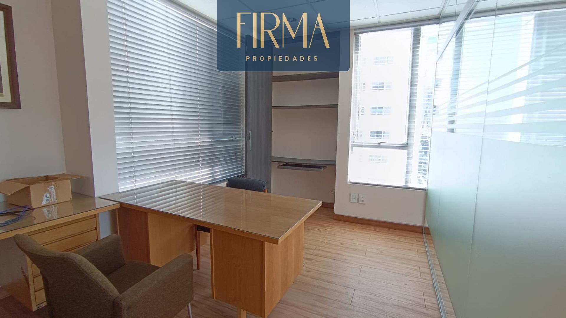 Oficina en Calacoto en La Paz 4 dormitorios 2 baños 1 parqueos Foto 9