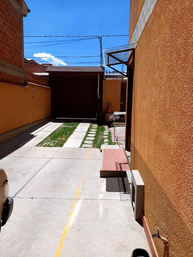 Departamento en El Pedregal en La Paz 3 dormitorios 2 baños 1 parqueos Foto 8