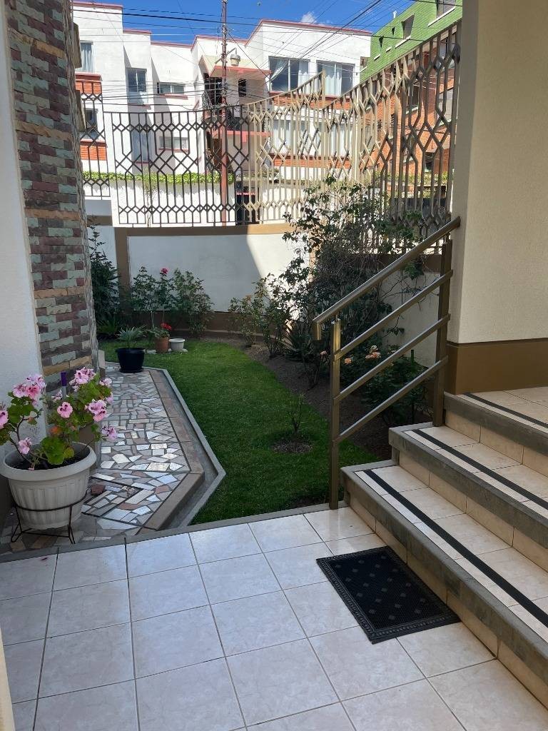 Departamento ACHUMANI, CALLE 20 Foto 9