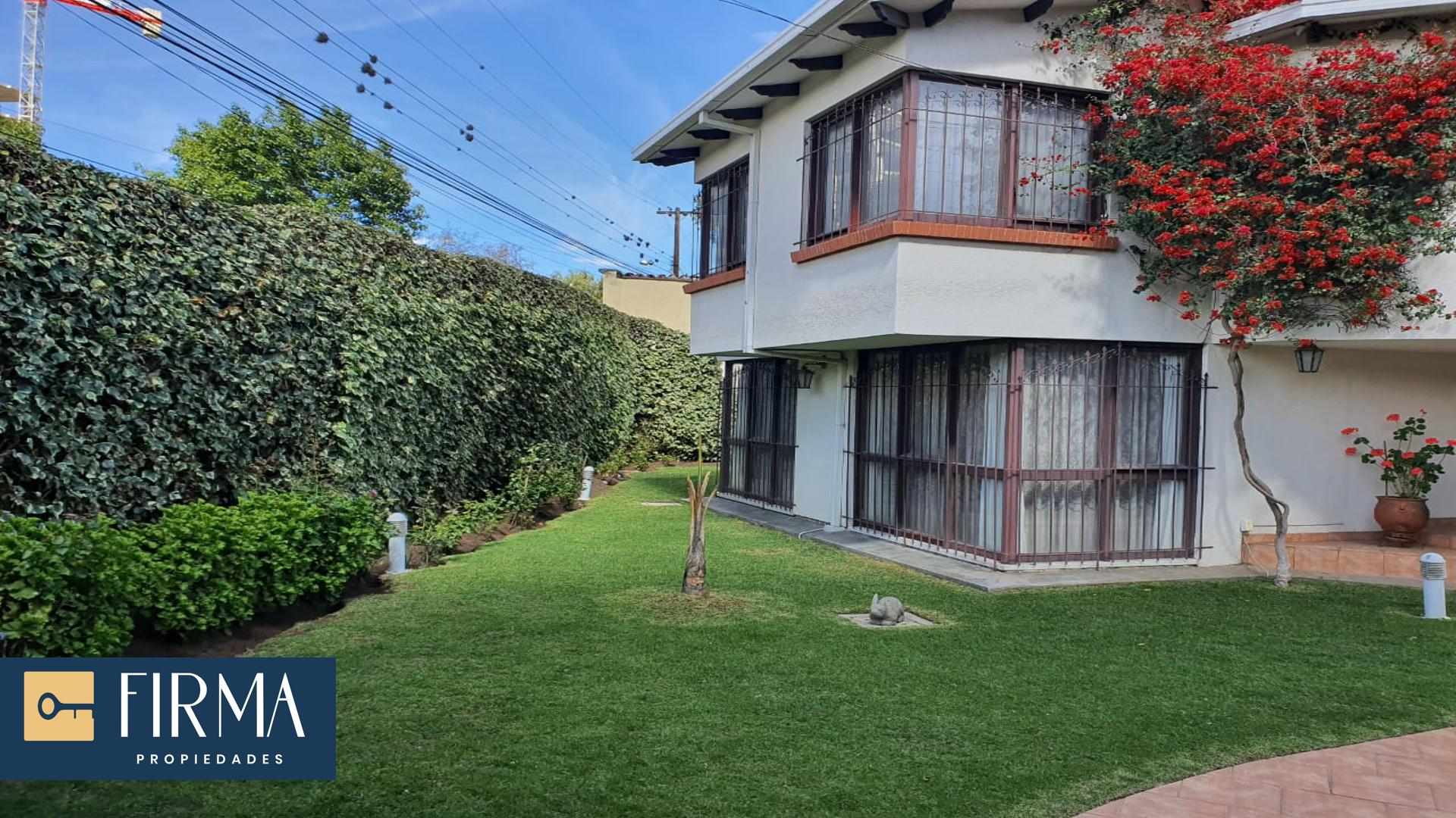 Casa en La Florida en La Paz 3 dormitorios 5 baños 3 parqueos Foto 1