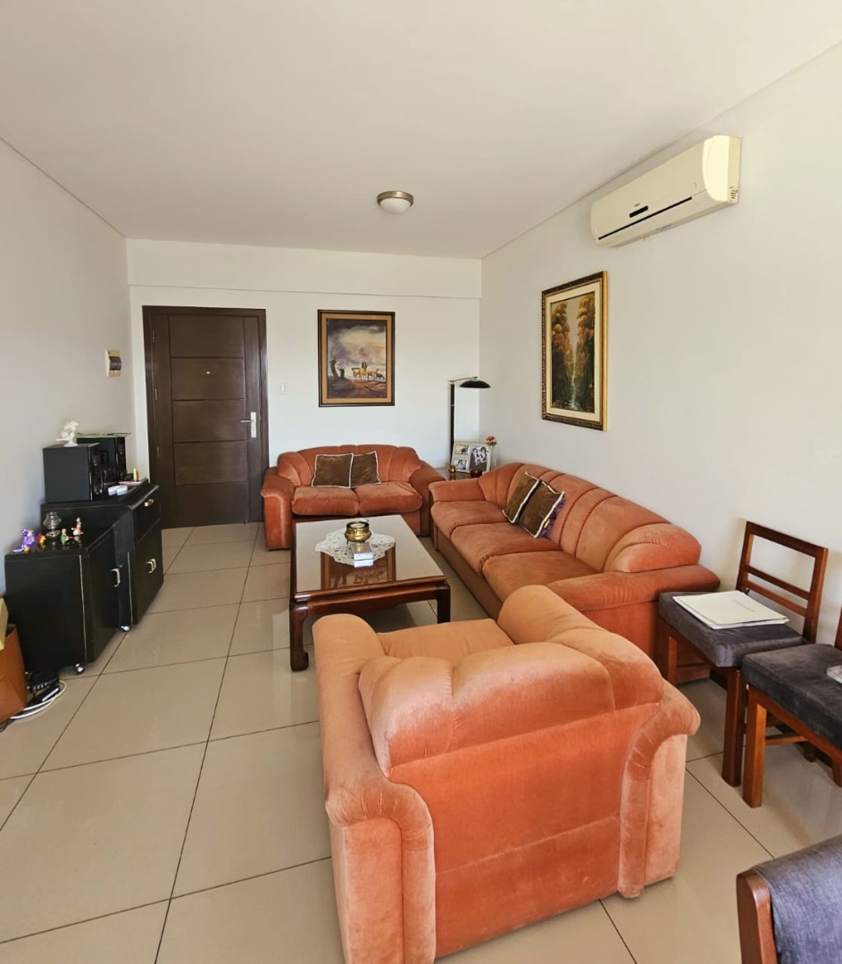 Departamento en VentaZona OESTE
Condominio Curupau 3
PRECIO IMPREDIBLE Foto 9