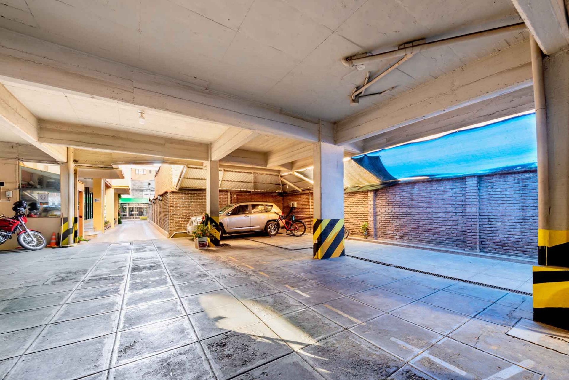 Departamento Calle Junín - entre C/Tte. Arevalo y C/La Paz - Centro Foto 12