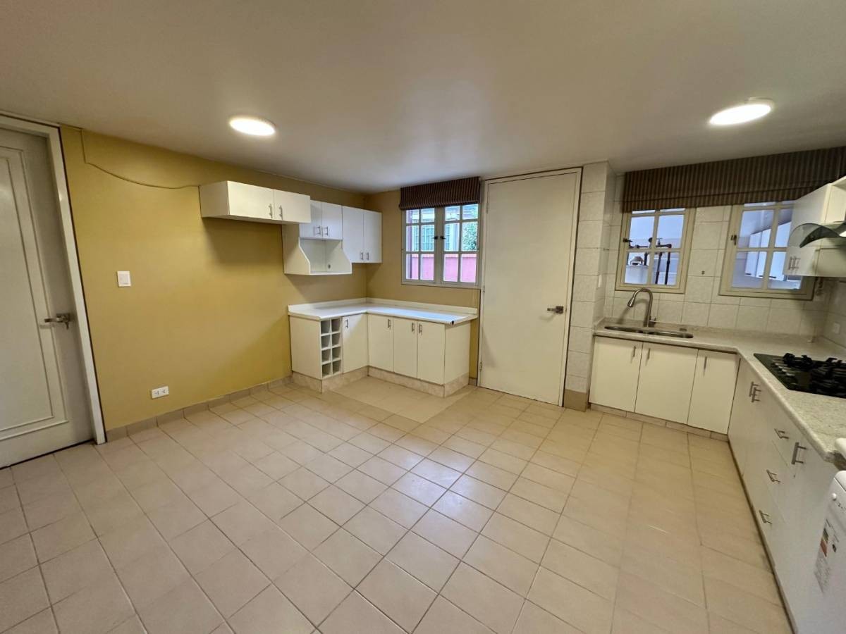 Casa en VentaCALLE 21 DE CALACOTO Y AV. COSTANERA CONDOMINIO CERRO GEMELO II Foto 11