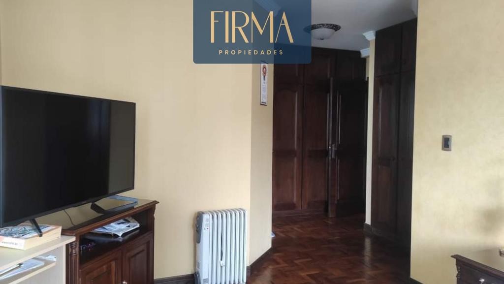 Departamento en VentaAV. BALLIVIAN ENTRE 10 Y 11 DE CALACOTO 3 dormitorios 3 baños 1 parqueos Foto 4