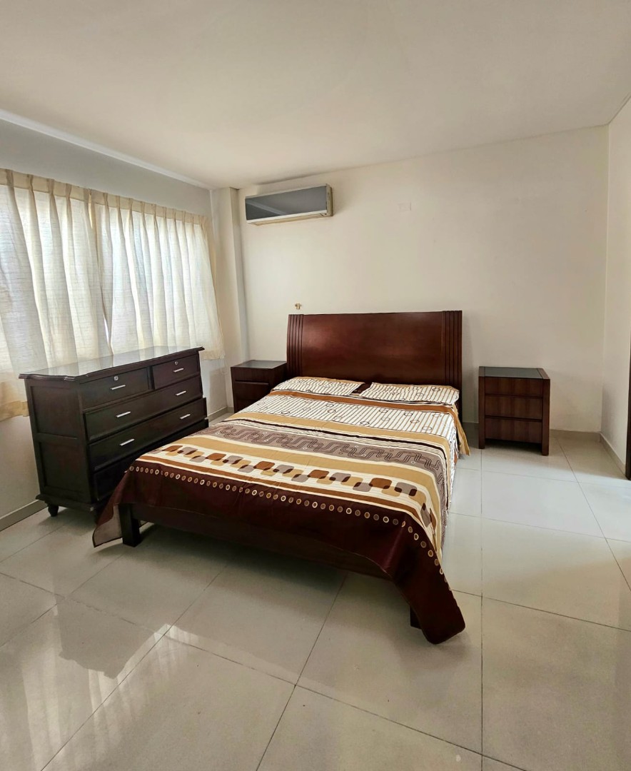 Departamento en AlquilerAv. Ejército Nacional- Zona Cine CENTER  1 dormitorios 1 baños 1 parqueos Foto 3