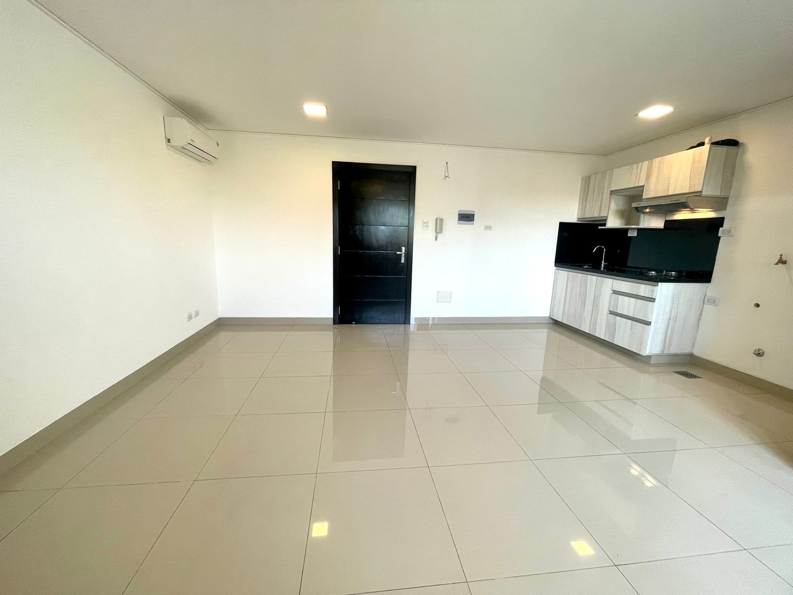 Departamento en Entre 1er y 2do anillo Oeste en Santa Cruz de la Sierra 1 dormitorios 1 baños  Foto 7