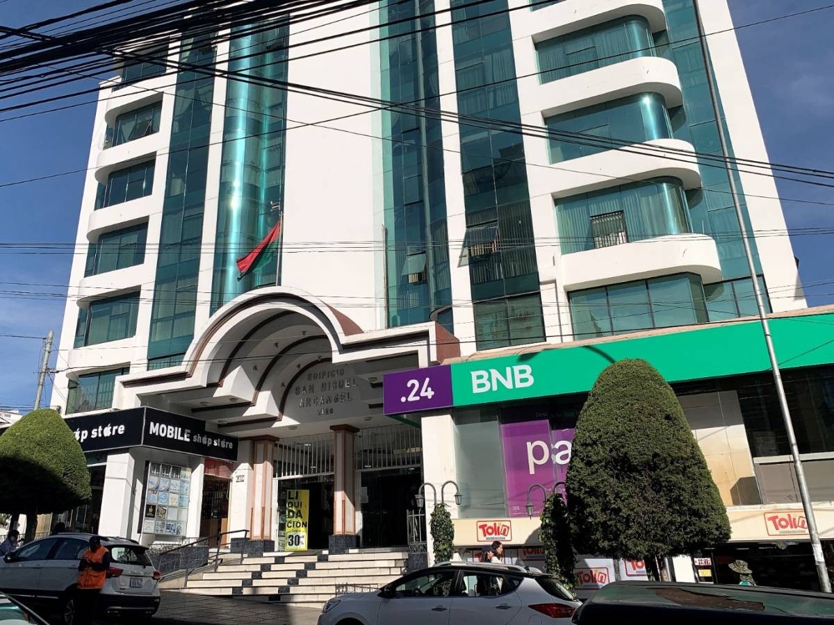 Departamento en AlquilerSAN MIGUEL 3 dormitorios 3 baños 1 parqueos Foto 1