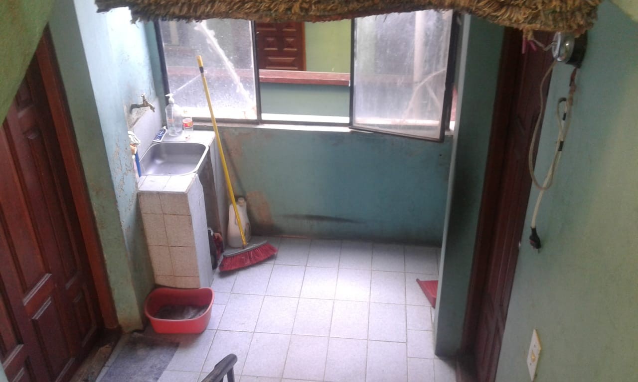 Casa en 16 de Julio en El Alto 8 dormitorios 2 baños 1 parqueos Foto 3
