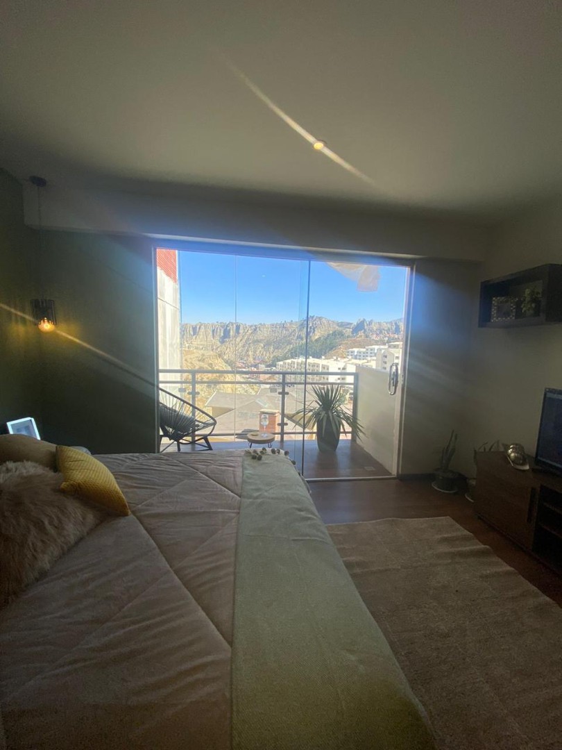 Departamento en AnticréticoANTICRETICO DEPARTAMENTO A ESTRENAR  ACHUMANI 3 dormitorios 3 baños 1 parqueos Foto 1