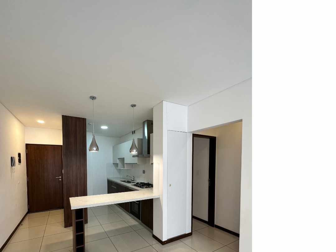 En Alquiler a $us 450 Foto 3