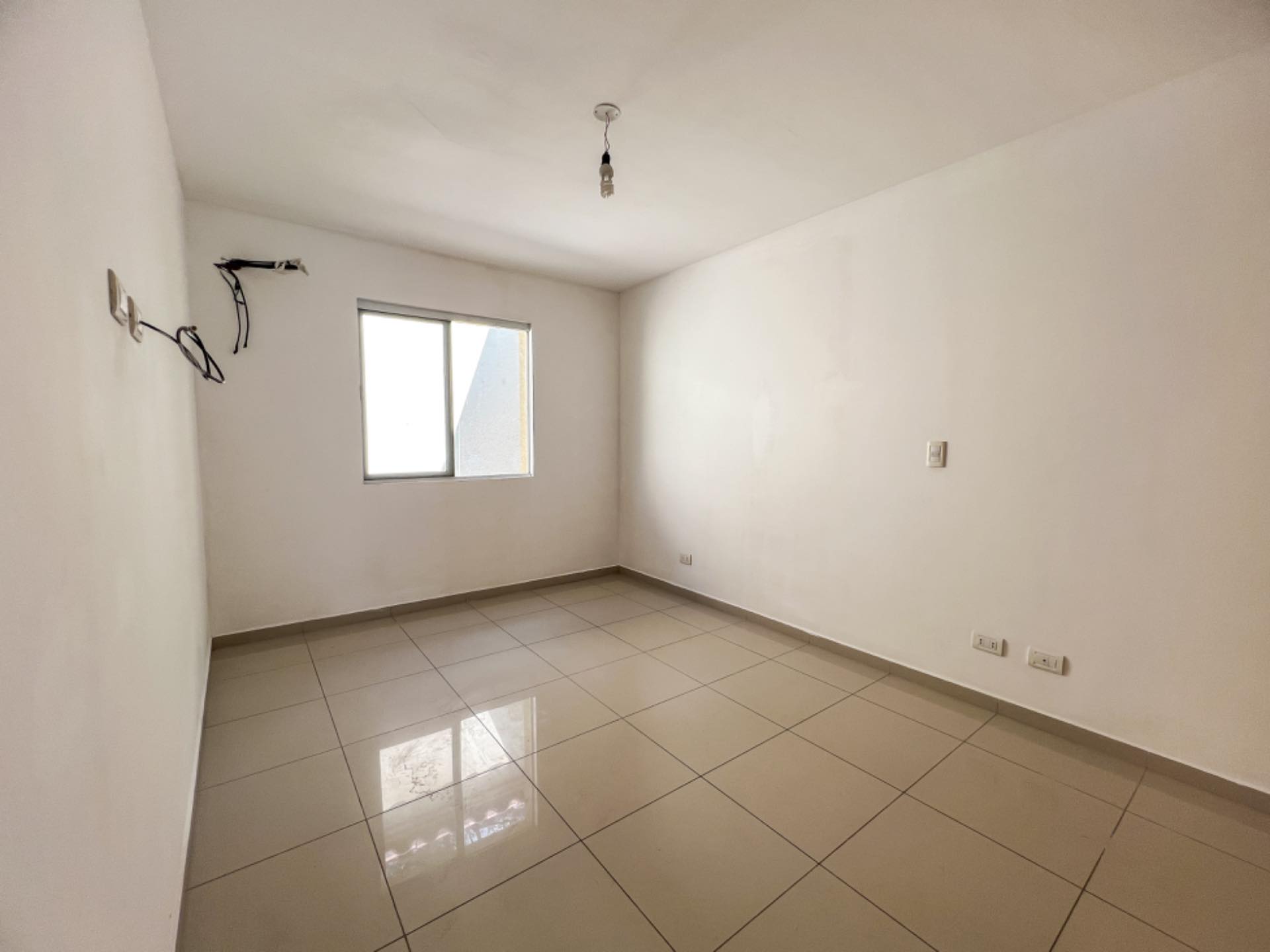 Casa en VentaAv BANZER 9no anillo  Foto 16