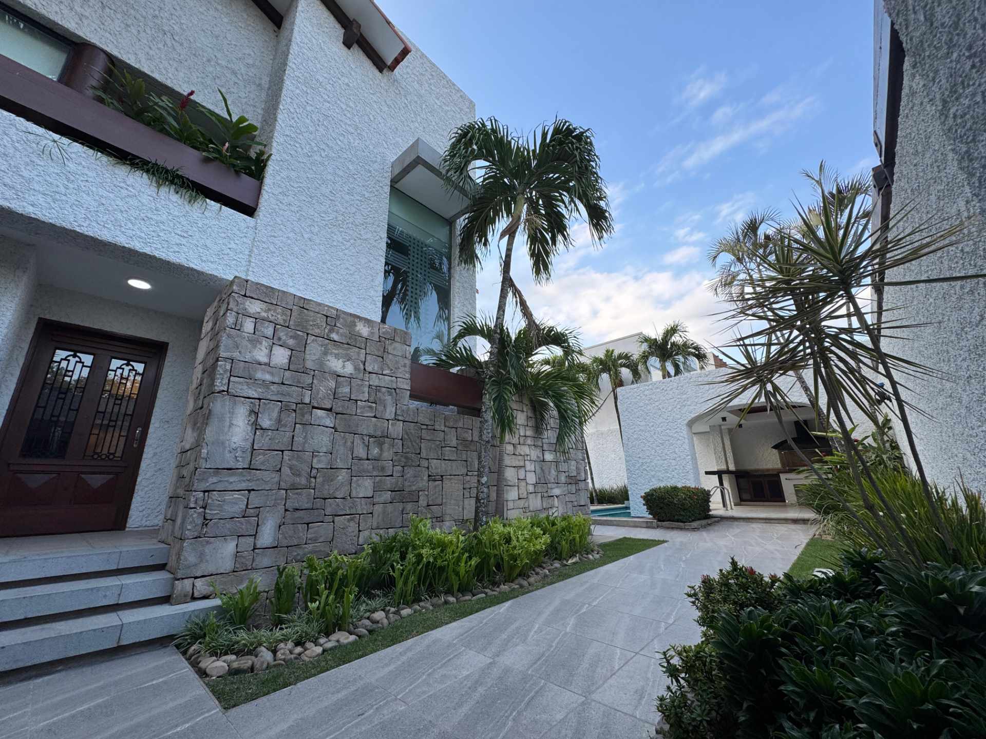 En Alquiler a $us 28,000 Foto 6