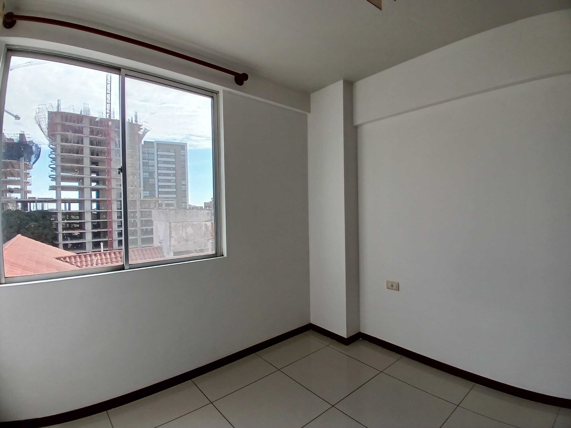 Departamento en AlquilerCONDOMINIO MACORORO 6 - AV. BENI 2do ANILLO 2 dormitorios 2 baños 1 parqueos Foto 8