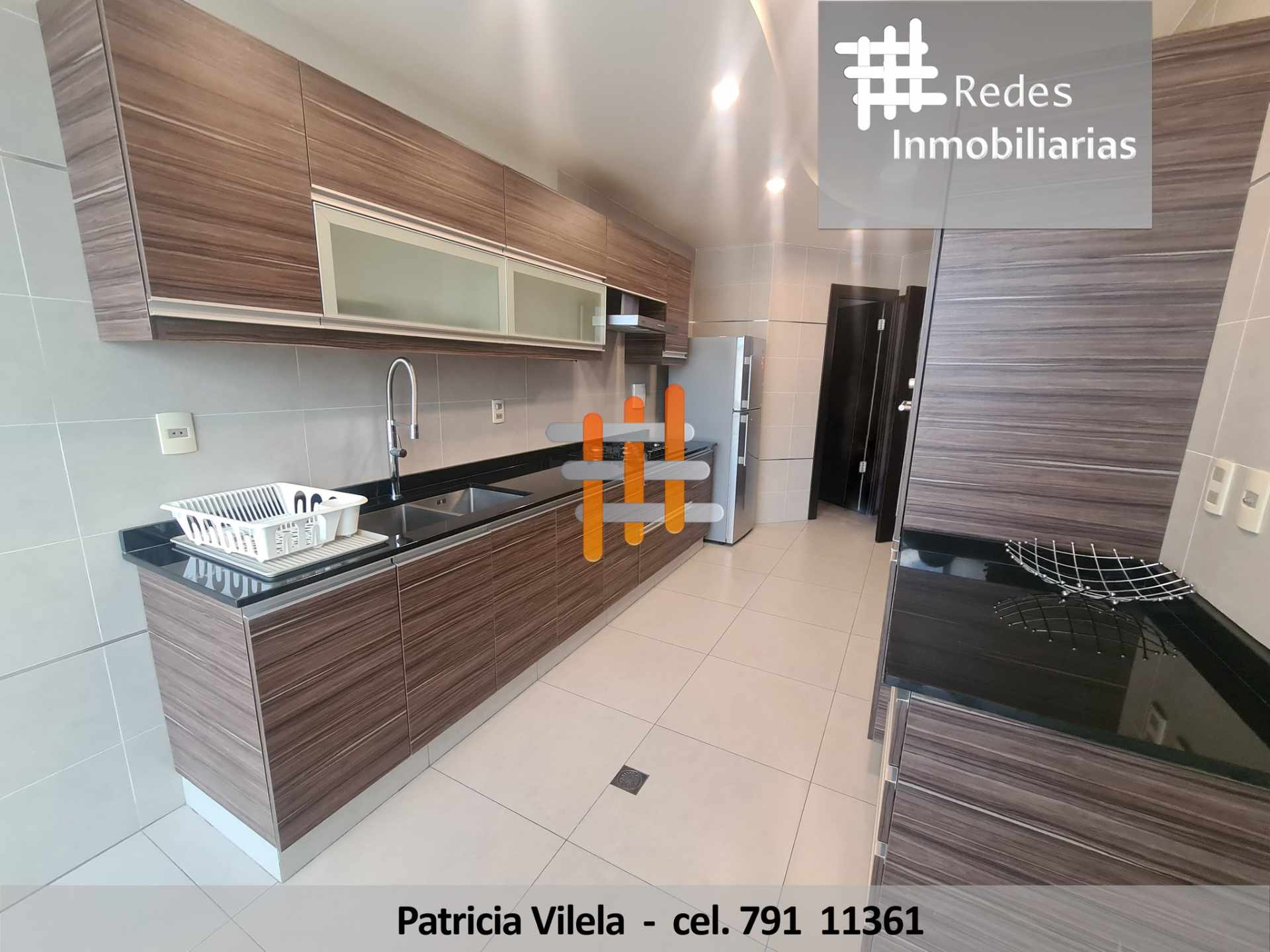 Departamento en AlquilerAMOBLADO Y EQUIPADO, EN ALQUILER DEPARTAMENTO DE 2 DORMITORIOS EN CALACOTO 2 dormitorios 3 baños 1 parqueos Foto 10